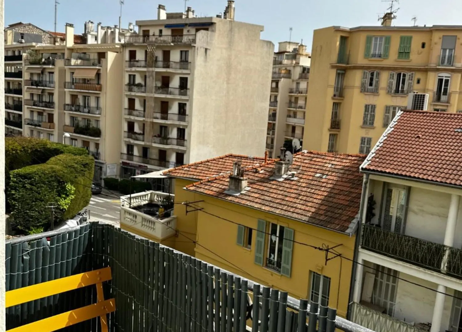 Chic Renovated 2 Bedroom Entire Apartment Or Only Private Rooms In Liberation In Nice With Garage On Demand, Ac, Wi-Fi And Tram Access Francie