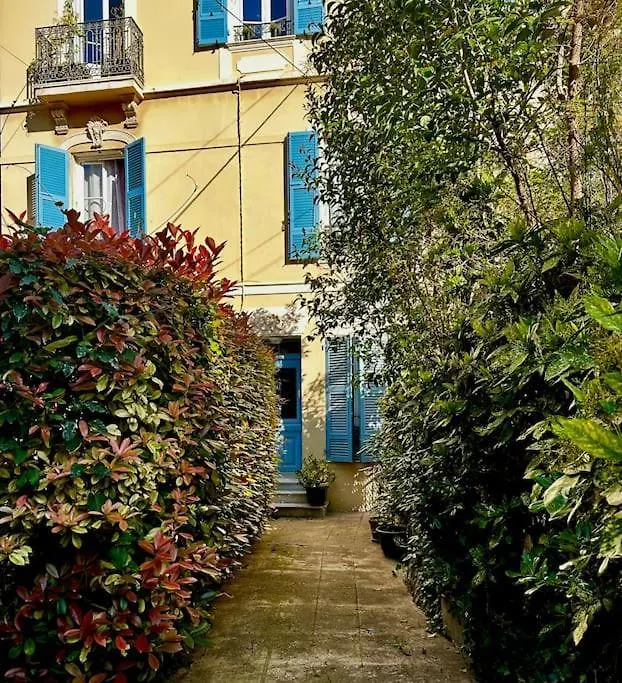 Chic Renovated 2 Bedroom Entire Apartment Or Only Private Rooms In Liberation In Nice With Garage On Demand, Ac, Wi-Fi And Tram Access
