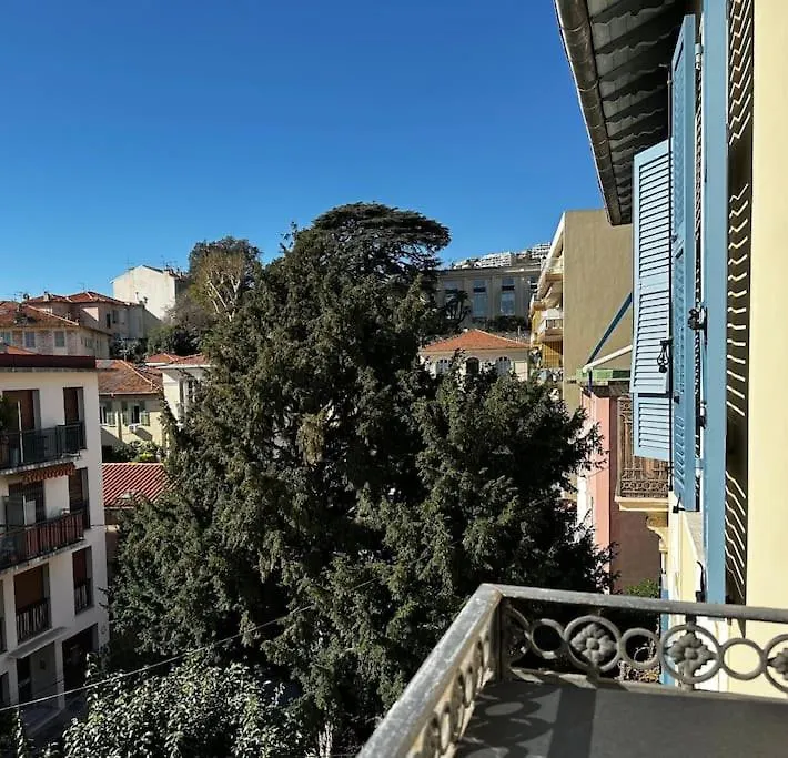 Chic Renovated 2 Bedroom Entire Apartment Or Only Private Rooms In Liberation In Nice With Garage On Demand, Ac, Wi-Fi And Tram Access 0*,